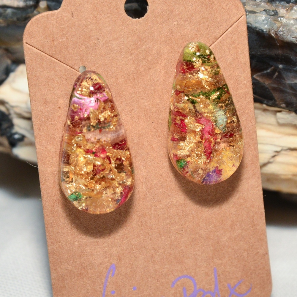 Teardrop Rosies in Gold